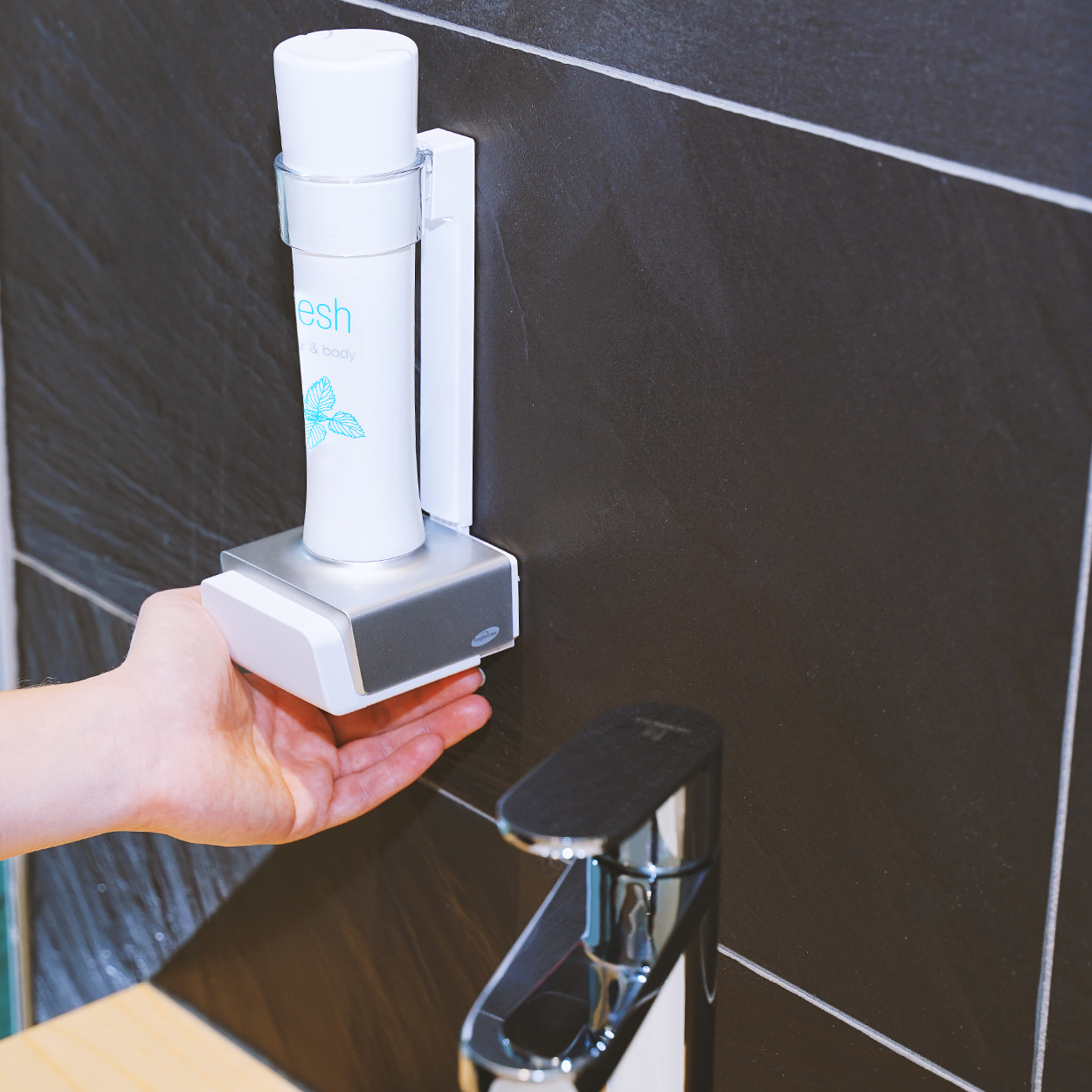 4110401653_producttrailer_01_3