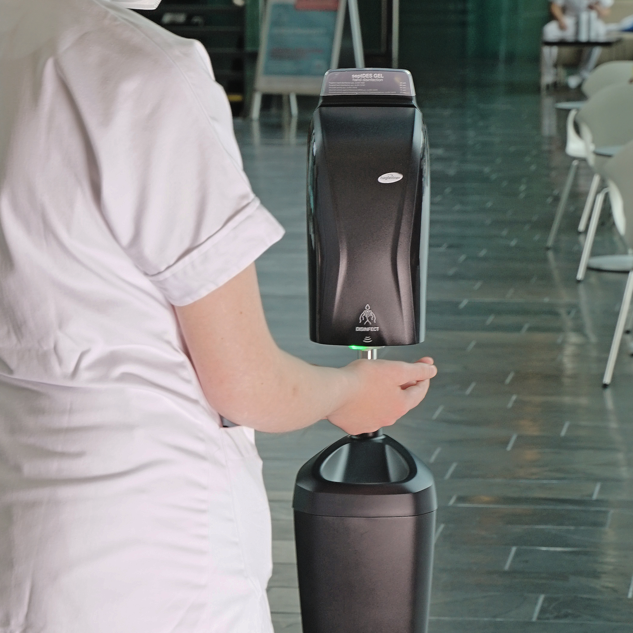 4110601767_producttrailer_01_3