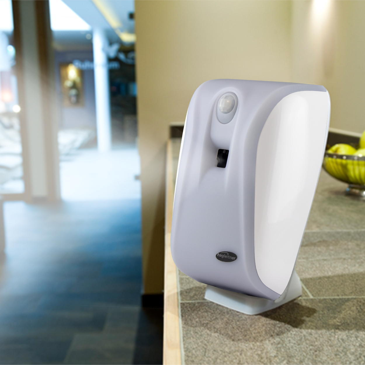 4110710206_producttrailer_01_2